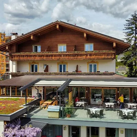 Tirolerhof Aparthotel 3*